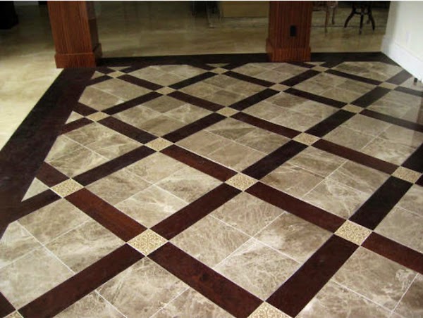 Piso de tonos beige y marrón con diseño de rombos